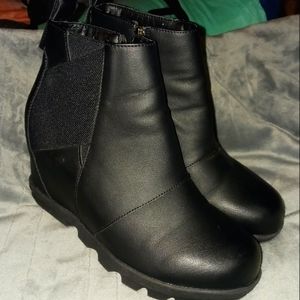 Athlefit black Wedge Boots size 8